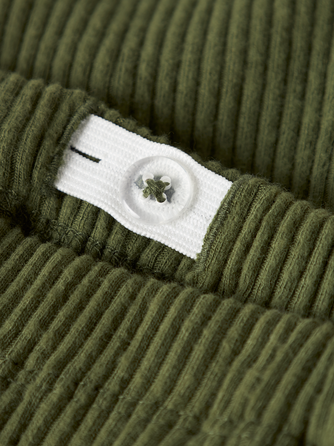 model_shot-front_full